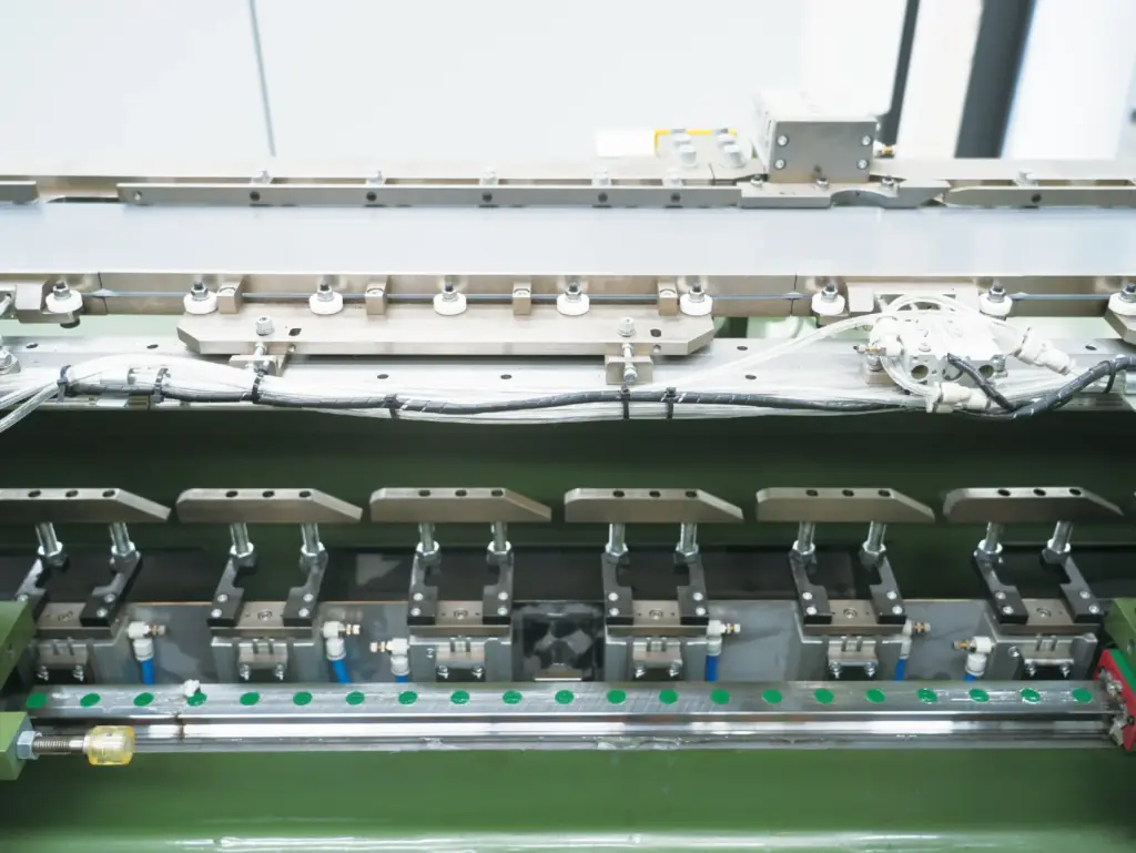 Peak Speed vs Real Output: How to Estimate Laminations per Hour from a Cut-to-Length Line